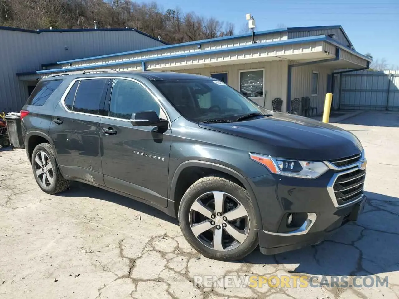4 Photograph of a damaged car 1GNEVHKW5MJ157974 CHEVROLET TRAVERSE 2021