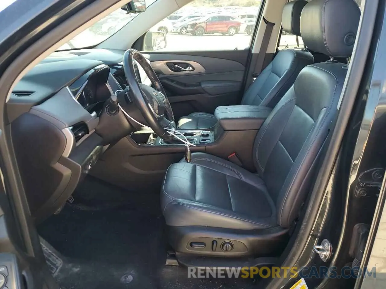 7 Photograph of a damaged car 1GNEVHKW5MJ157974 CHEVROLET TRAVERSE 2021