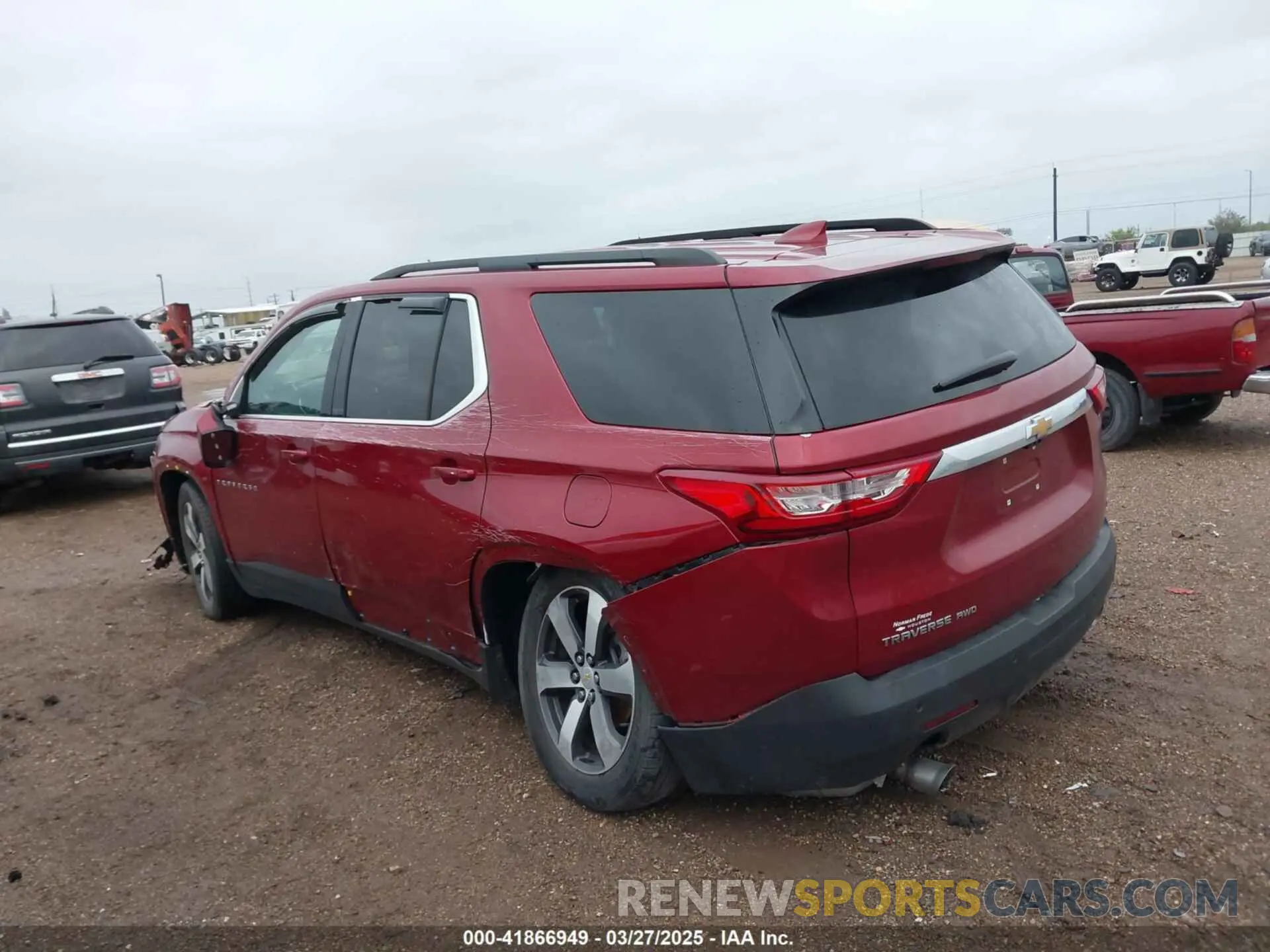 14 Photograph of a damaged car 1GNEVHKW5MJ204694 CHEVROLET TRAVERSE 2021