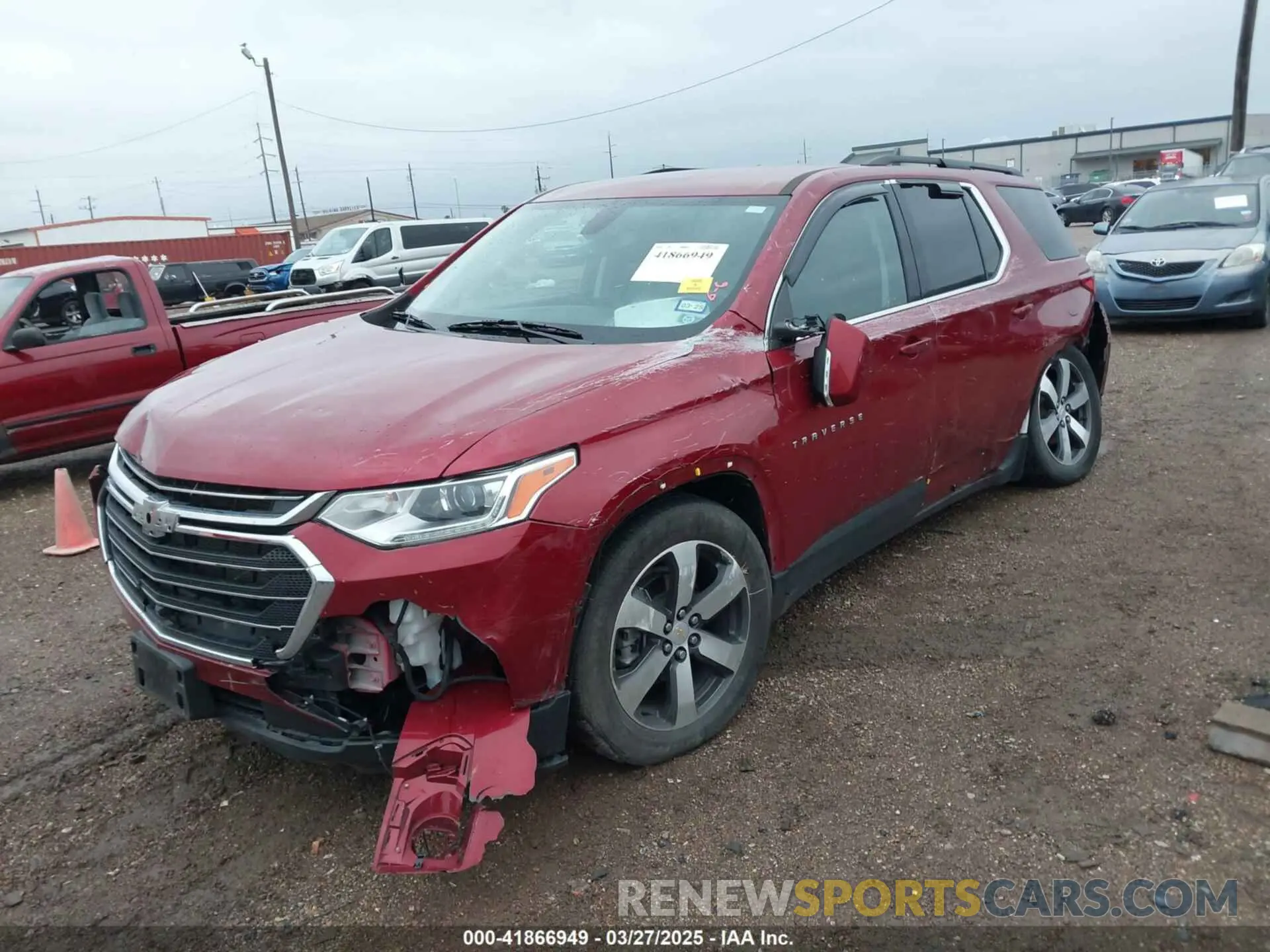 2 Photograph of a damaged car 1GNEVHKW5MJ204694 CHEVROLET TRAVERSE 2021