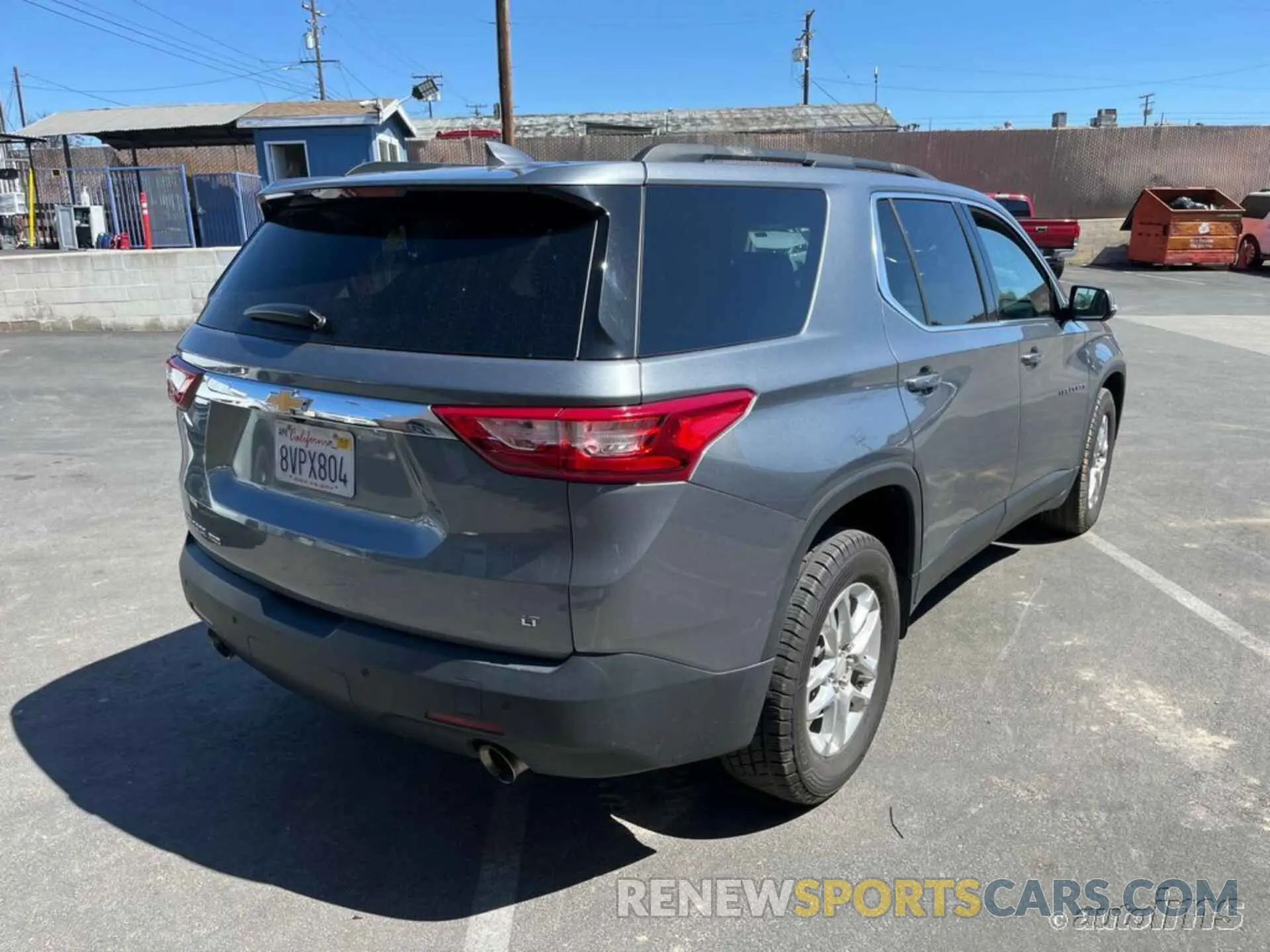 2 Photograph of a damaged car 1GNEVHKW6MJ189252 CHEVROLET TRAVERSE 2021