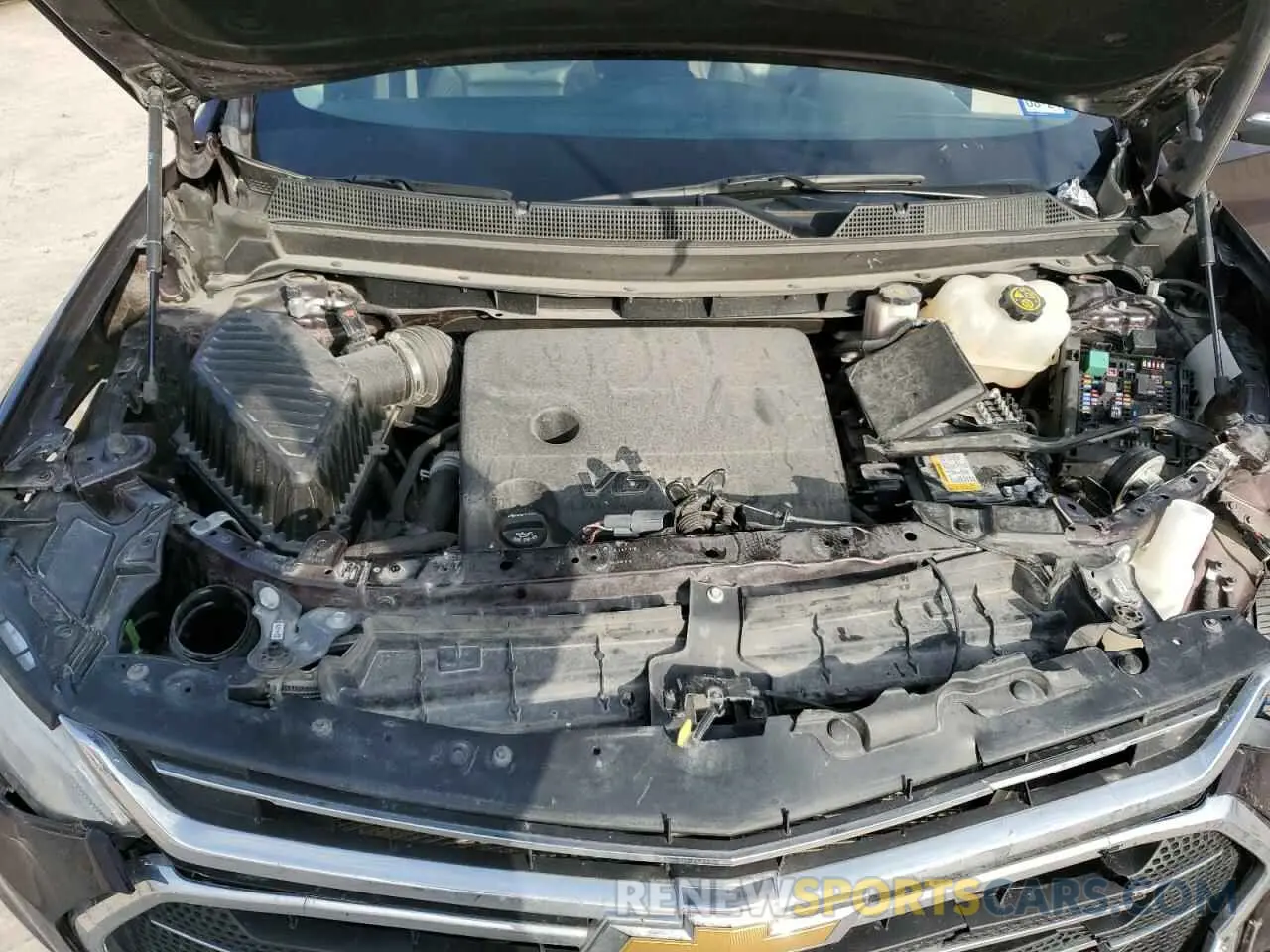 12 Photograph of a damaged car 1GNEVHKW6MJ211914 CHEVROLET TRAVERSE 2021