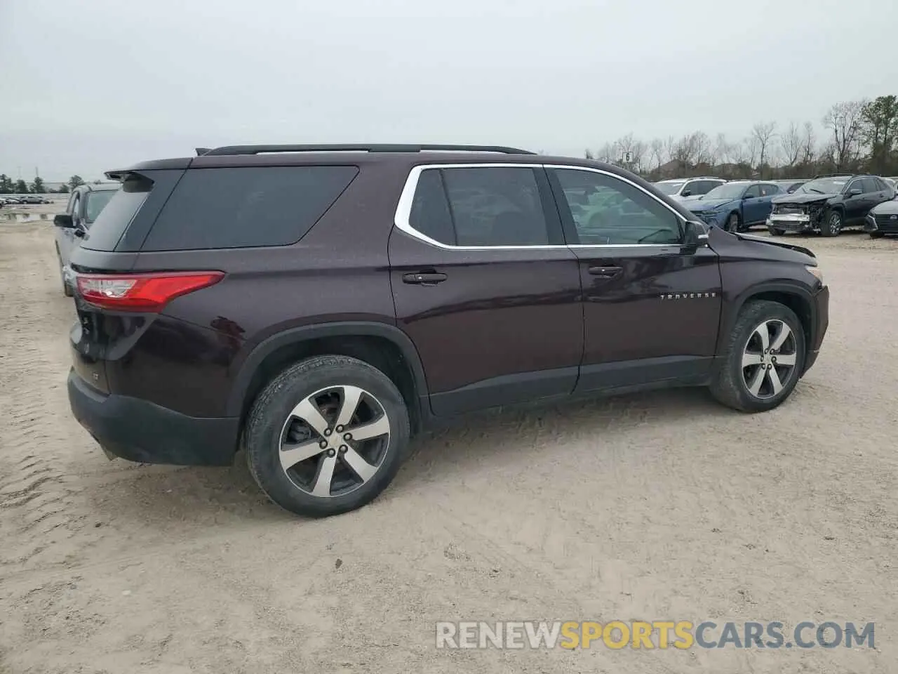 3 Photograph of a damaged car 1GNEVHKW6MJ211914 CHEVROLET TRAVERSE 2021