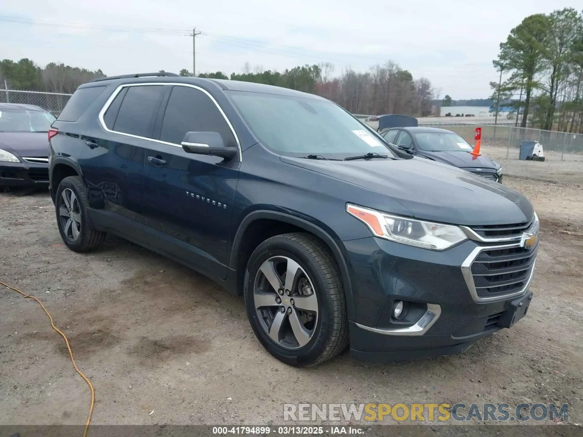 1 Photograph of a damaged car 1GNEVHKW6MJ214098 CHEVROLET TRAVERSE 2021
