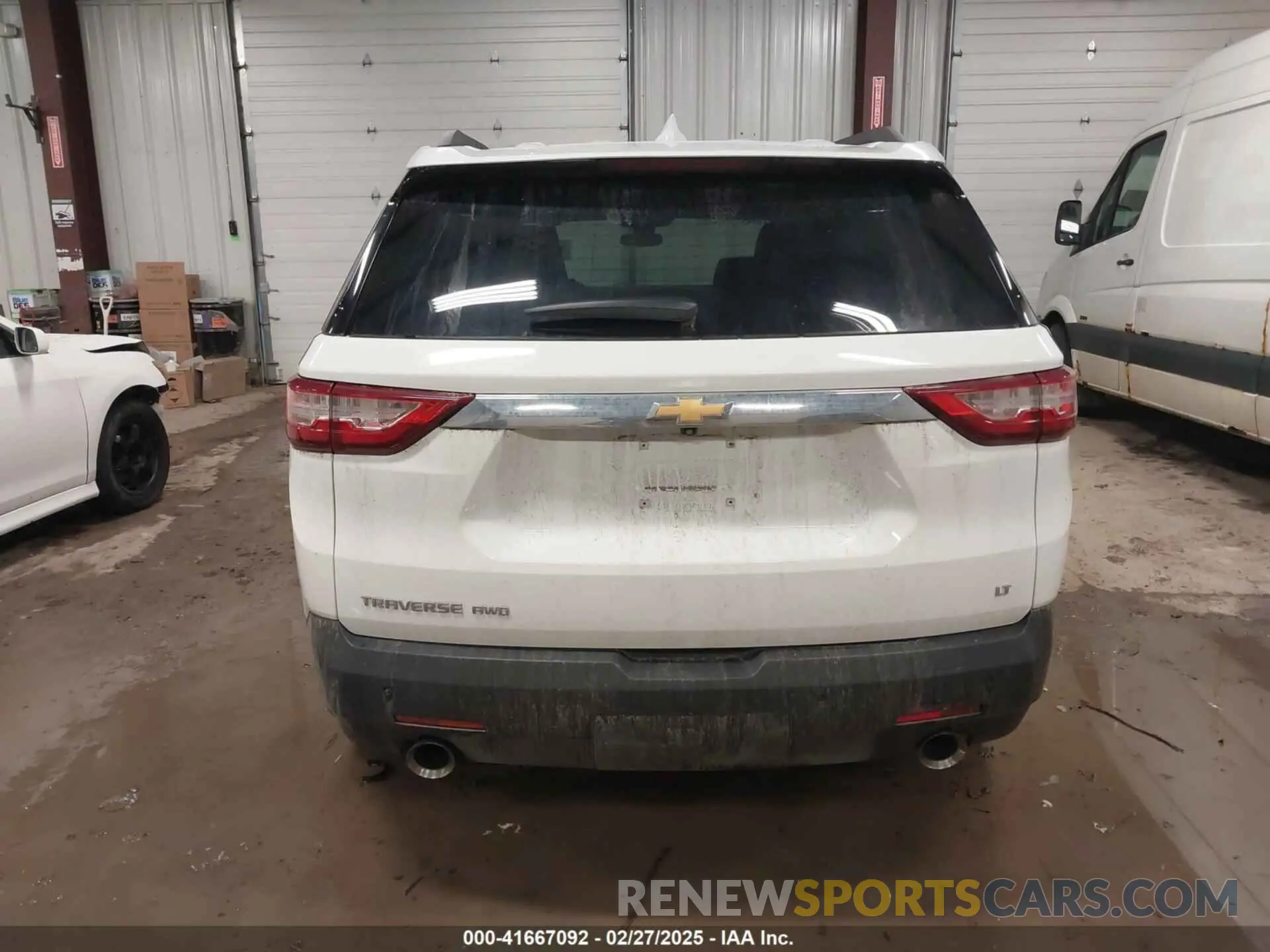 16 Photograph of a damaged car 1GNEVHKW7MJ100207 CHEVROLET TRAVERSE 2021