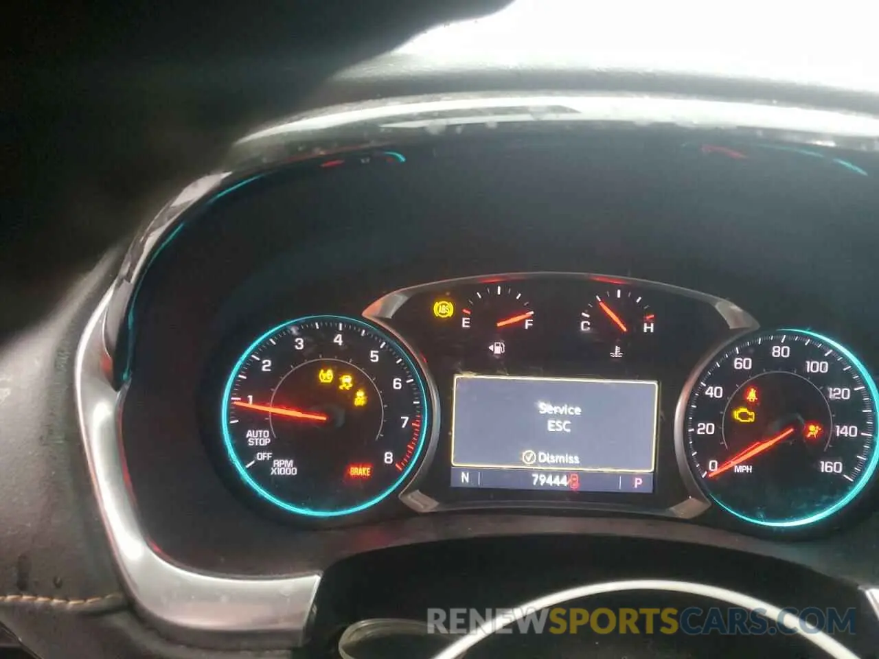 9 Photograph of a damaged car 1GNEVHKW7MJ113930 CHEVROLET TRAVERSE 2021