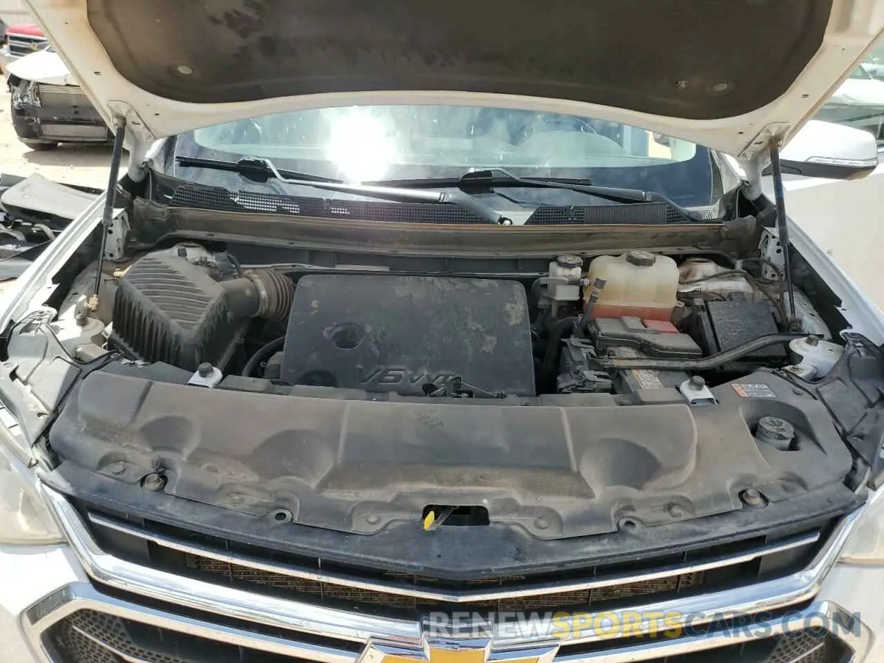 12 Photograph of a damaged car 1GNEVHKW7MJ166188 CHEVROLET TRAVERSE 2021
