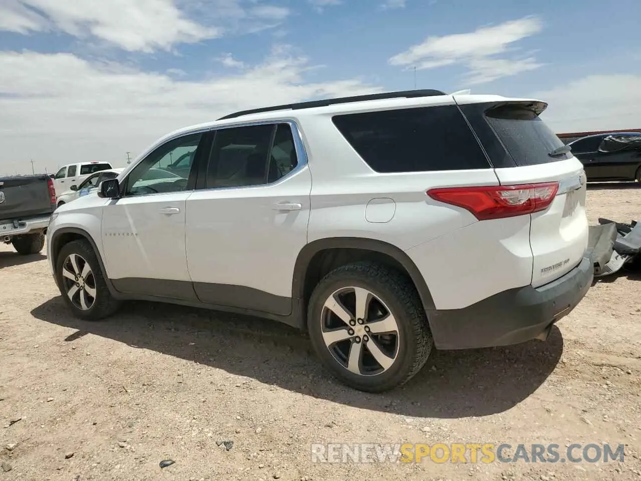 2 Photograph of a damaged car 1GNEVHKW7MJ166188 CHEVROLET TRAVERSE 2021