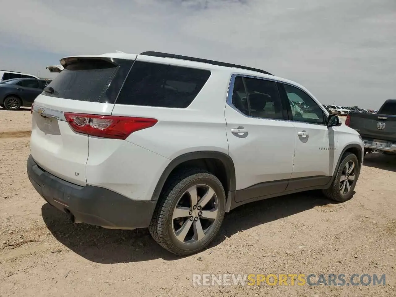 3 Photograph of a damaged car 1GNEVHKW7MJ166188 CHEVROLET TRAVERSE 2021