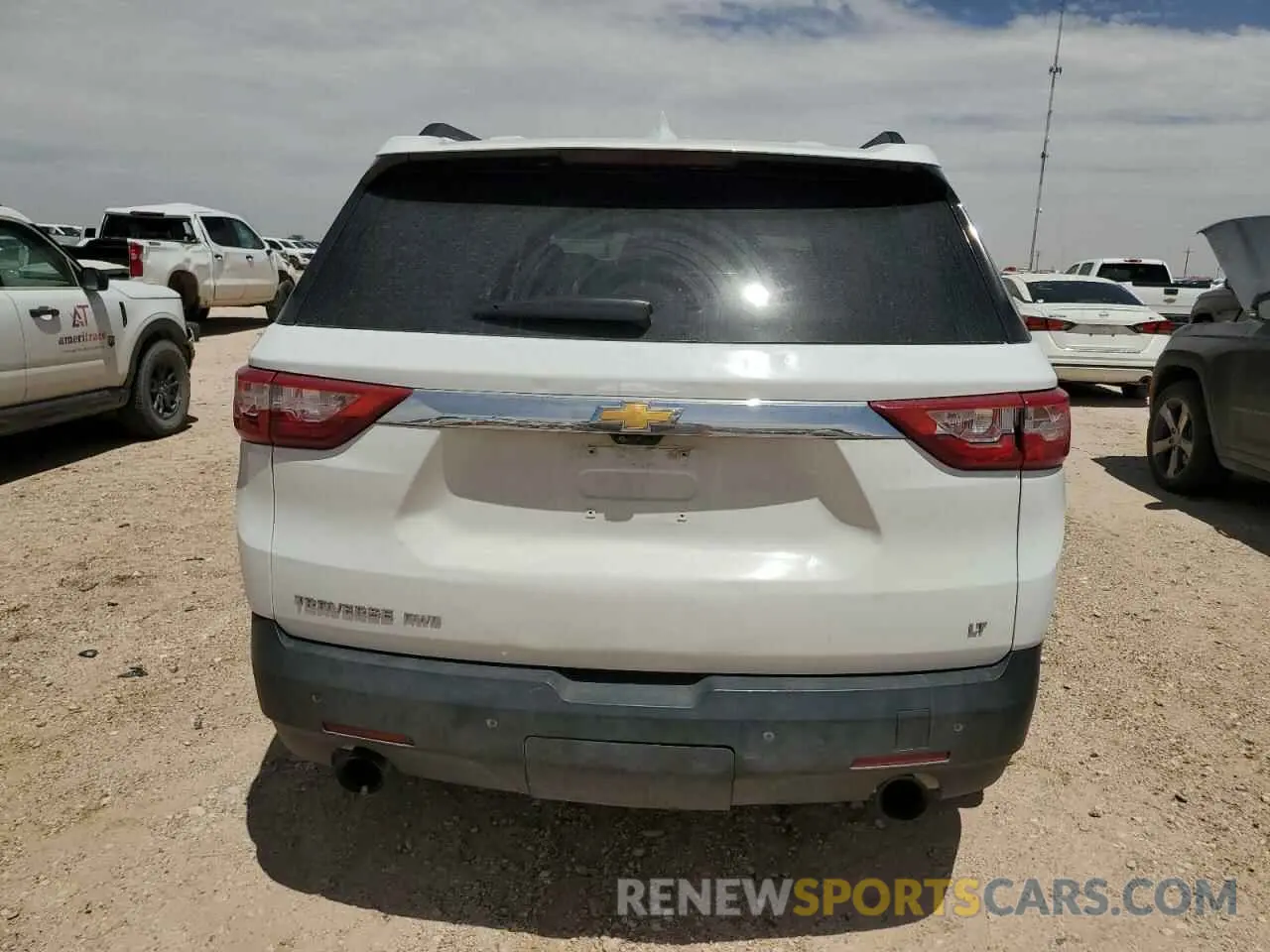 6 Photograph of a damaged car 1GNEVHKW7MJ166188 CHEVROLET TRAVERSE 2021