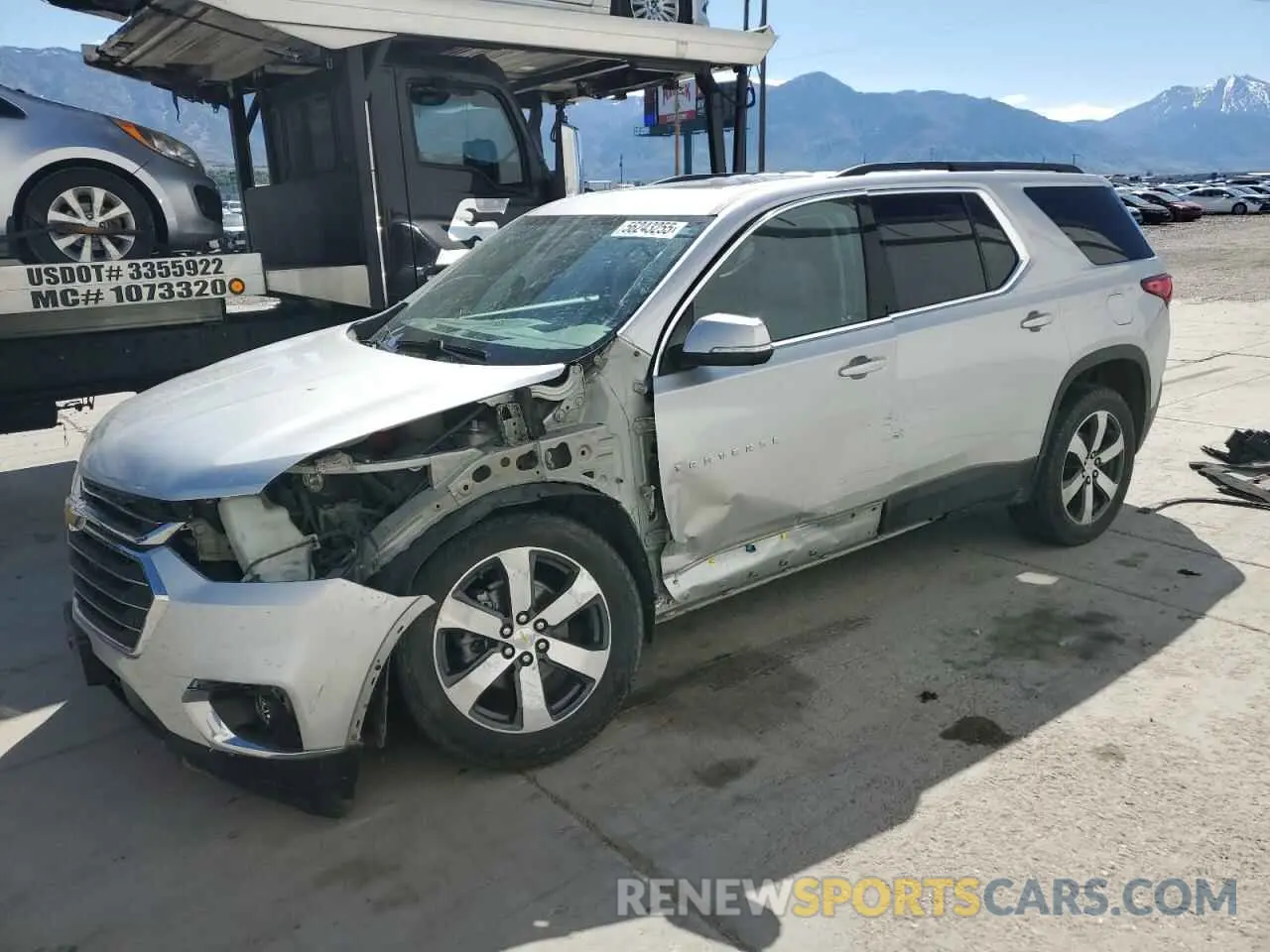 1 Photograph of a damaged car 1GNEVHKW7MJ221657 CHEVROLET TRAVERSE 2021