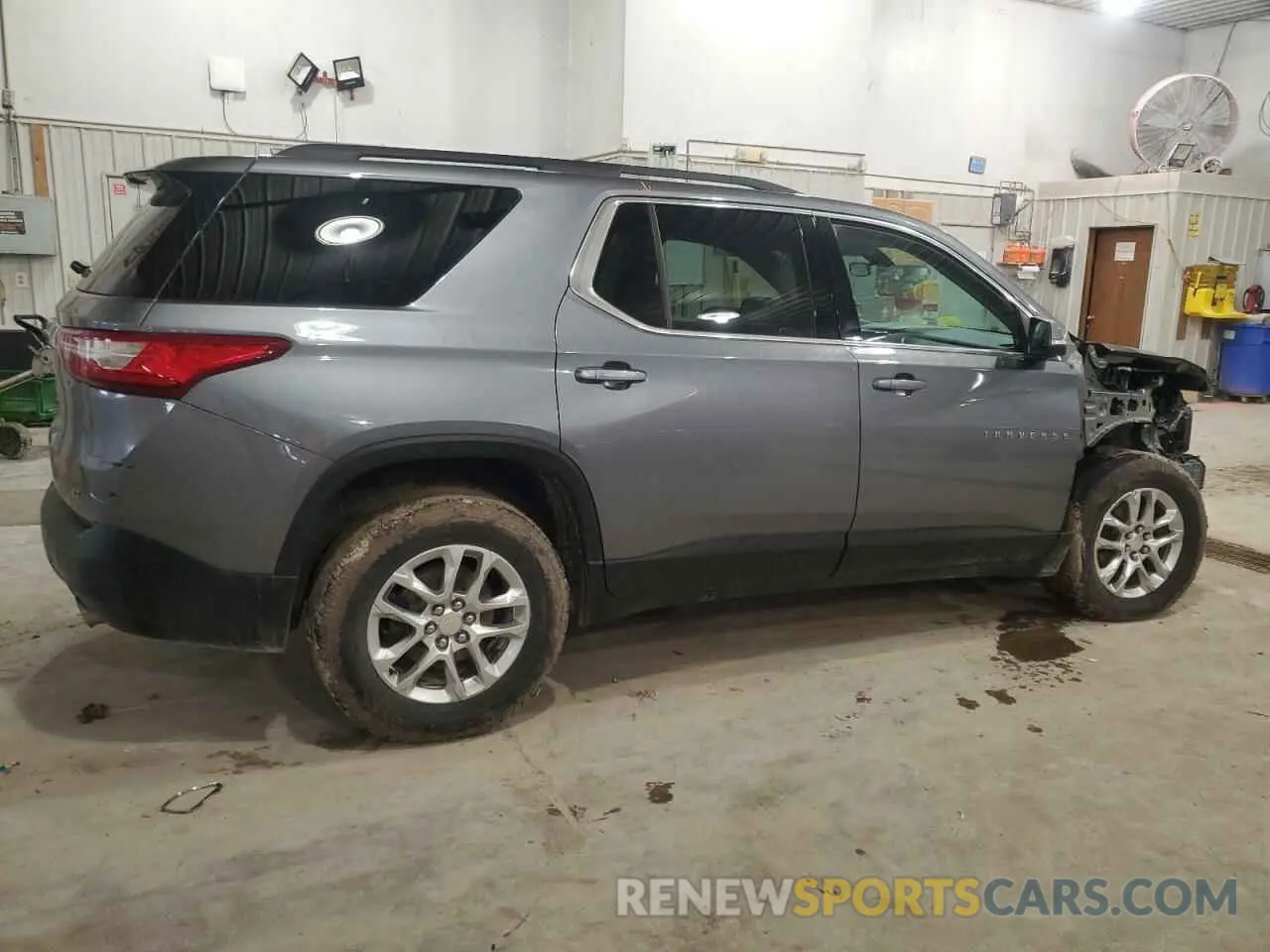 3 Photograph of a damaged car 1GNEVHKW8MJ122491 CHEVROLET TRAVERSE 2021
