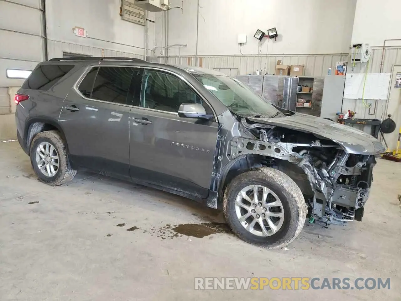4 Photograph of a damaged car 1GNEVHKW8MJ122491 CHEVROLET TRAVERSE 2021