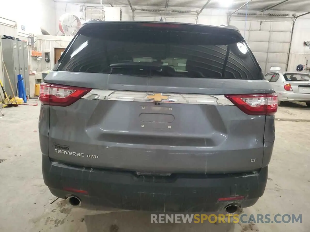 6 Photograph of a damaged car 1GNEVHKW8MJ122491 CHEVROLET TRAVERSE 2021