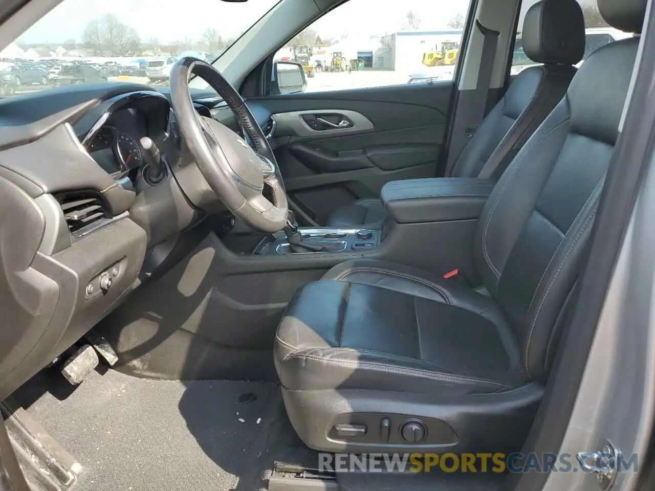 7 Photograph of a damaged car 1GNEVHKW8MJ160755 CHEVROLET TRAVERSE 2021