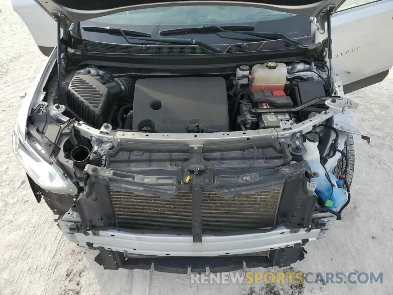 12 Photograph of a damaged car 1GNEVHKW8MJ207573 CHEVROLET TRAVERSE 2021