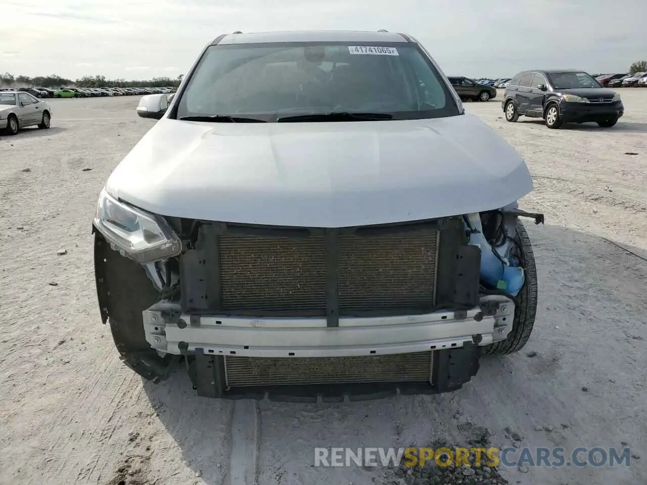 5 Photograph of a damaged car 1GNEVHKW8MJ207573 CHEVROLET TRAVERSE 2021