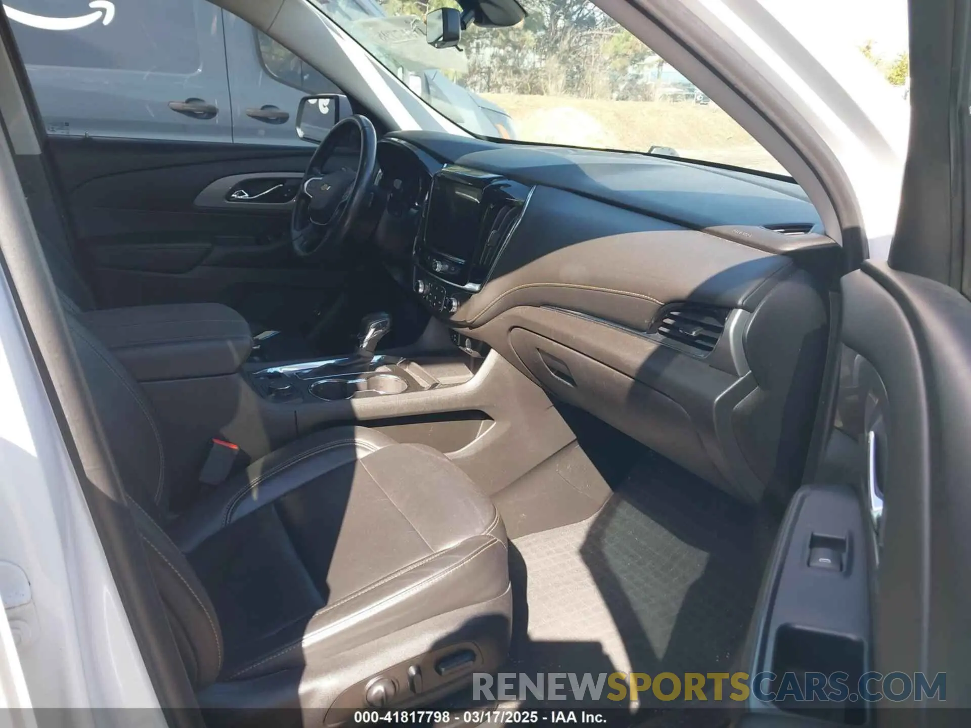 5 Photograph of a damaged car 1GNEVHKW9MJ206271 CHEVROLET TRAVERSE 2021