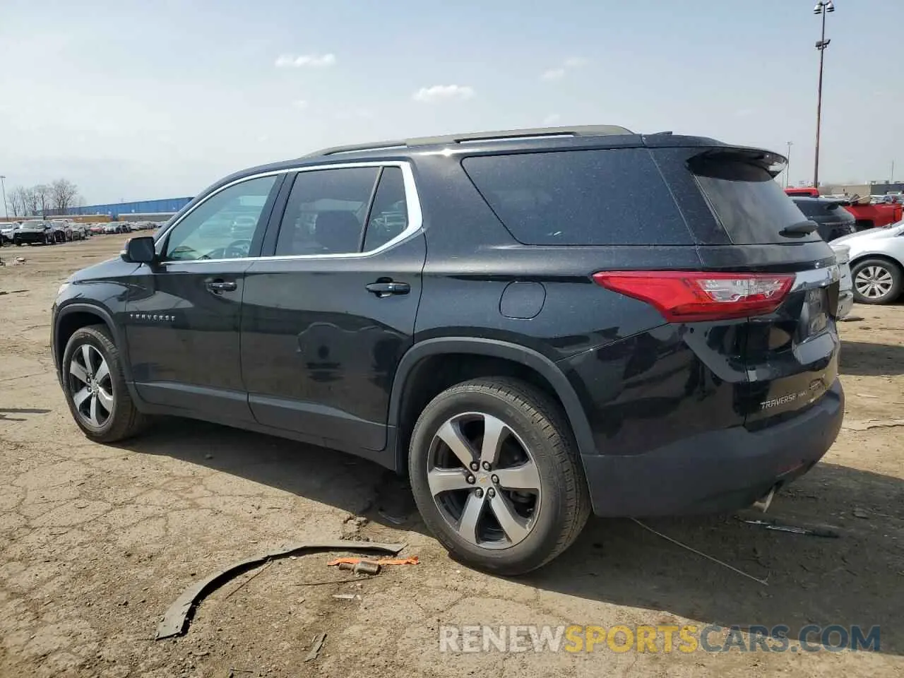 2 Photograph of a damaged car 1GNEVHKW9MJ266082 CHEVROLET TRAVERSE 2021