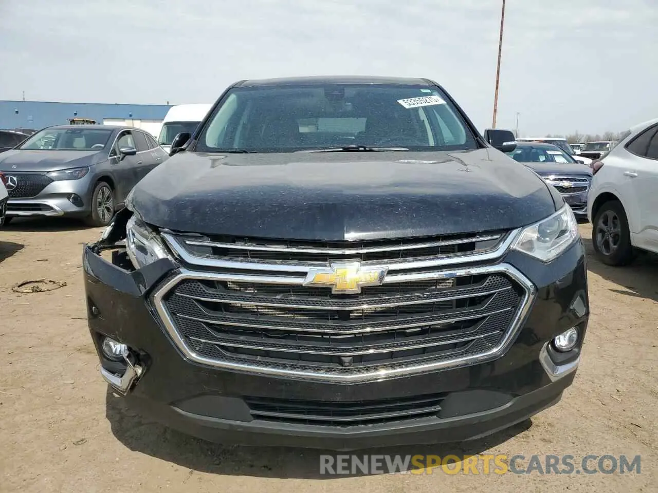 5 Photograph of a damaged car 1GNEVHKW9MJ266082 CHEVROLET TRAVERSE 2021