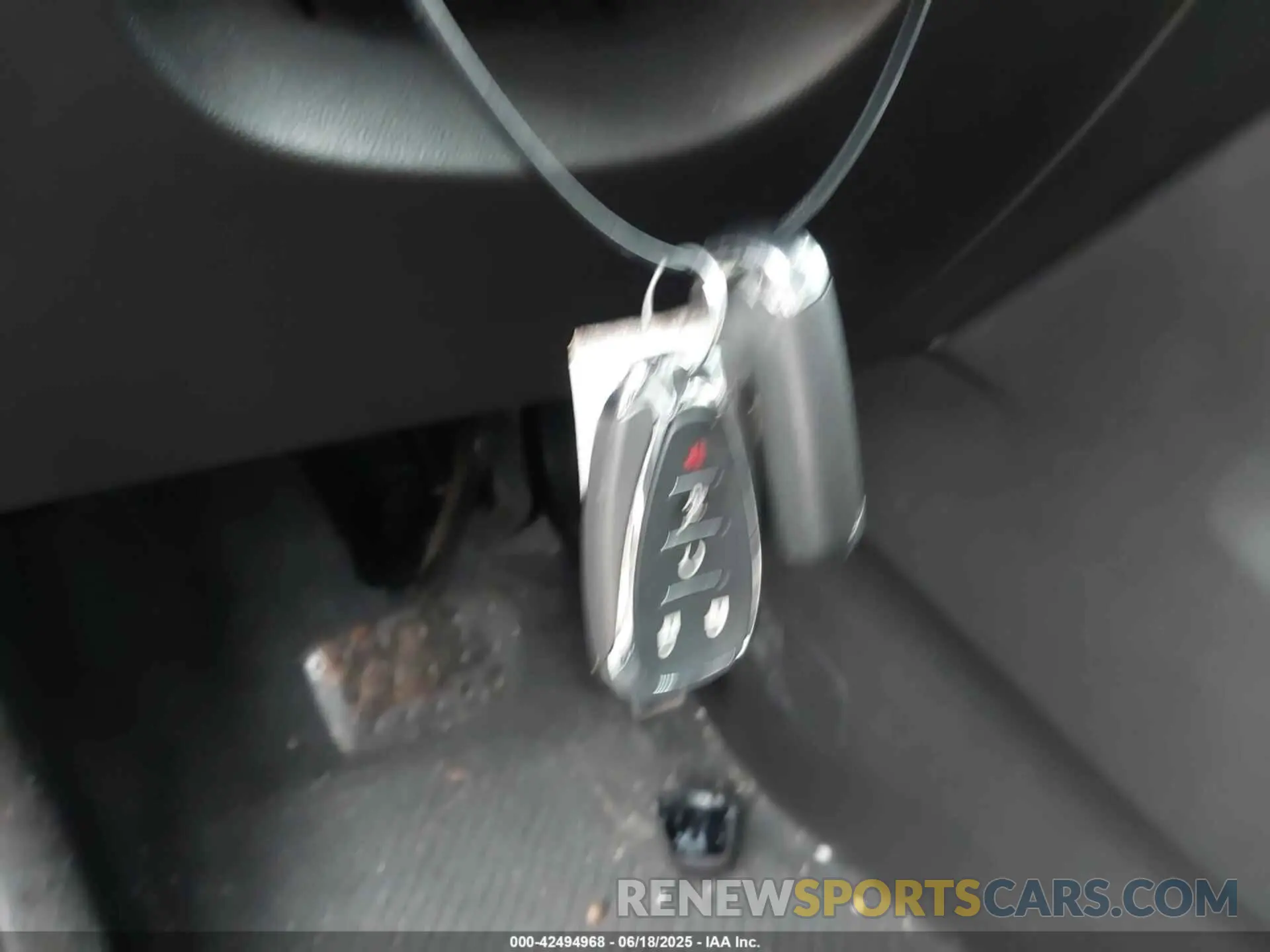11 Photograph of a damaged car 1GNEVHKWXMJ220888 CHEVROLET TRAVERSE 2021