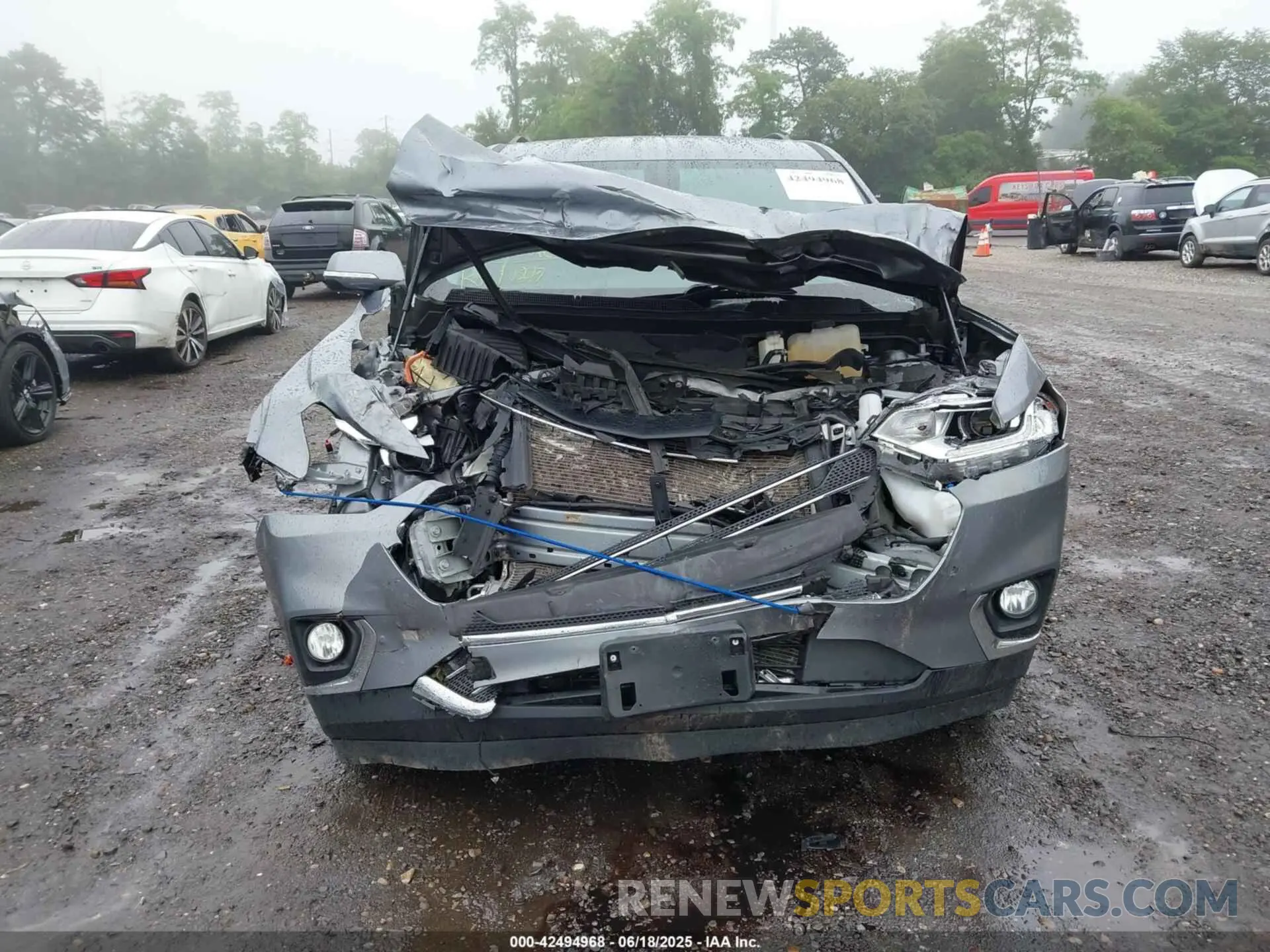 12 Photograph of a damaged car 1GNEVHKWXMJ220888 CHEVROLET TRAVERSE 2021
