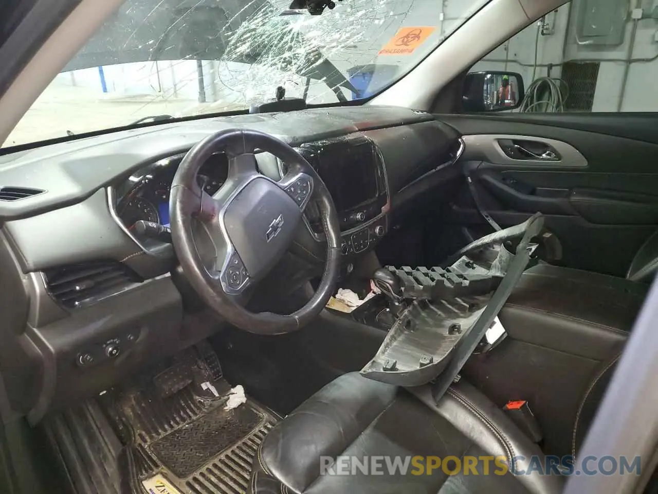 8 Photograph of a damaged car 1GNEVJKW2MJ113020 CHEVROLET TRAVERSE 2021