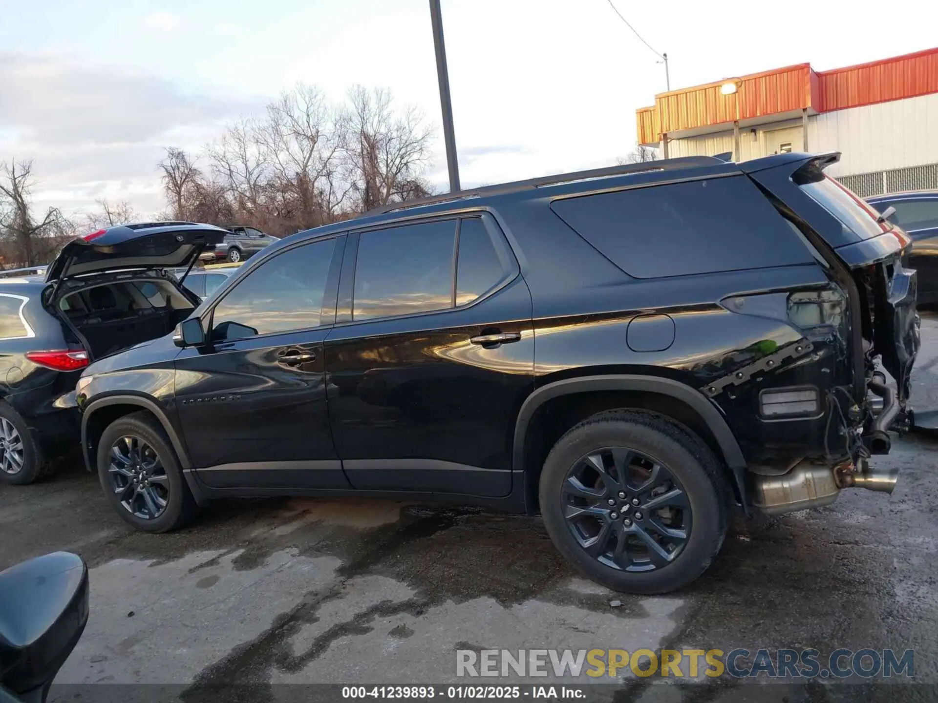 15 Photograph of a damaged car 1GNEVJKW2MJ115124 CHEVROLET TRAVERSE 2021