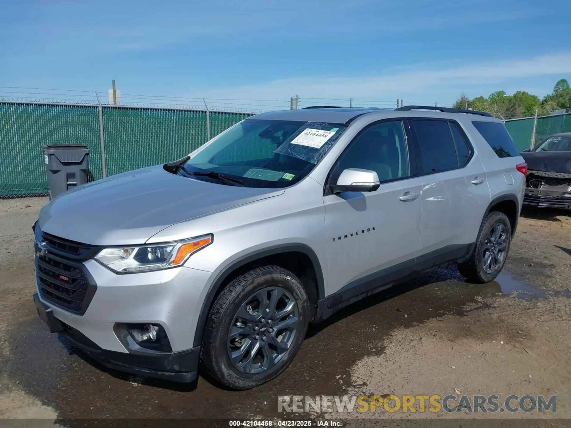 2 Photograph of a damaged car 1GNEVJKW7MJ192118 CHEVROLET TRAVERSE 2021