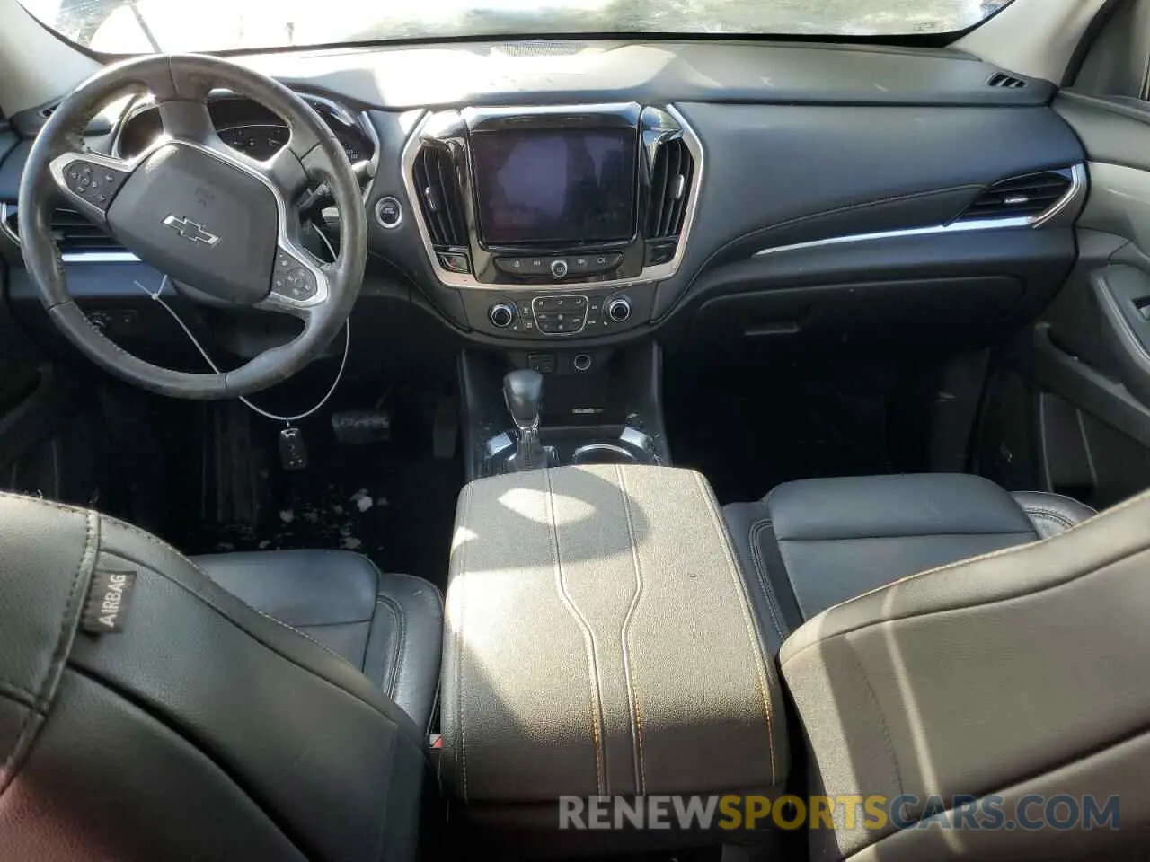 8 Photograph of a damaged car 1GNEVJKW9MJ144202 CHEVROLET TRAVERSE 2021