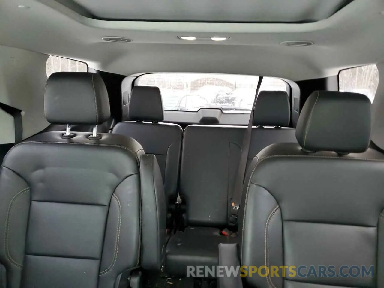 10 Photograph of a damaged car 1GNEVJKWXMJ117641 CHEVROLET TRAVERSE 2021