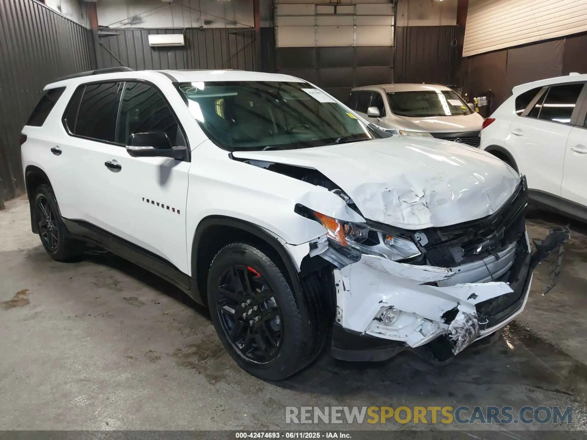 1 Photograph of a damaged car 1GNEVKKW1MJ136097 CHEVROLET TRAVERSE 2021