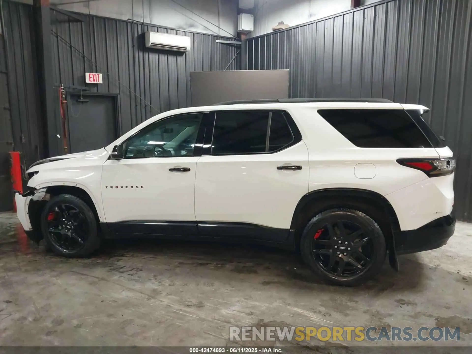 15 Photograph of a damaged car 1GNEVKKW1MJ136097 CHEVROLET TRAVERSE 2021