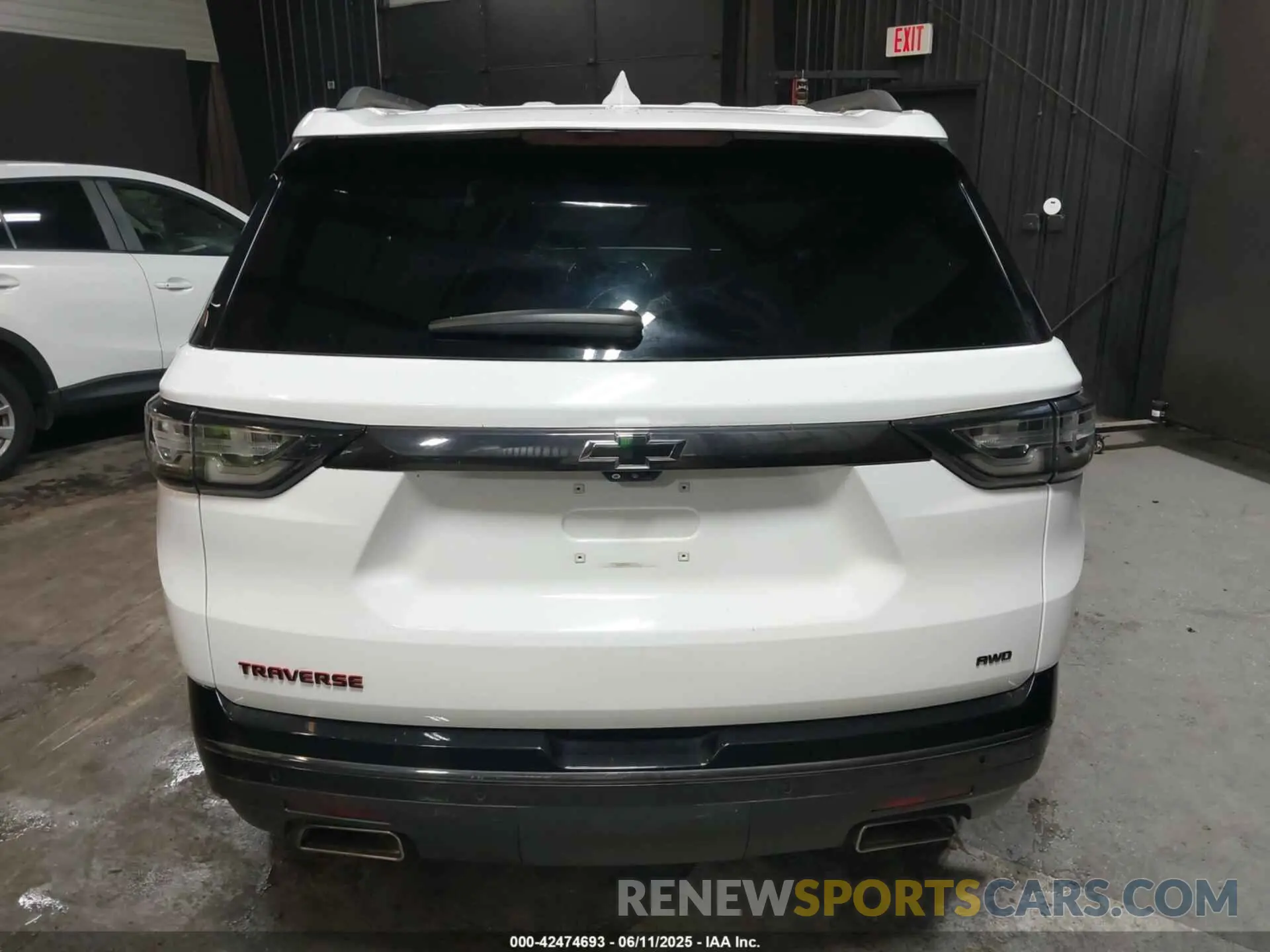 17 Photograph of a damaged car 1GNEVKKW1MJ136097 CHEVROLET TRAVERSE 2021