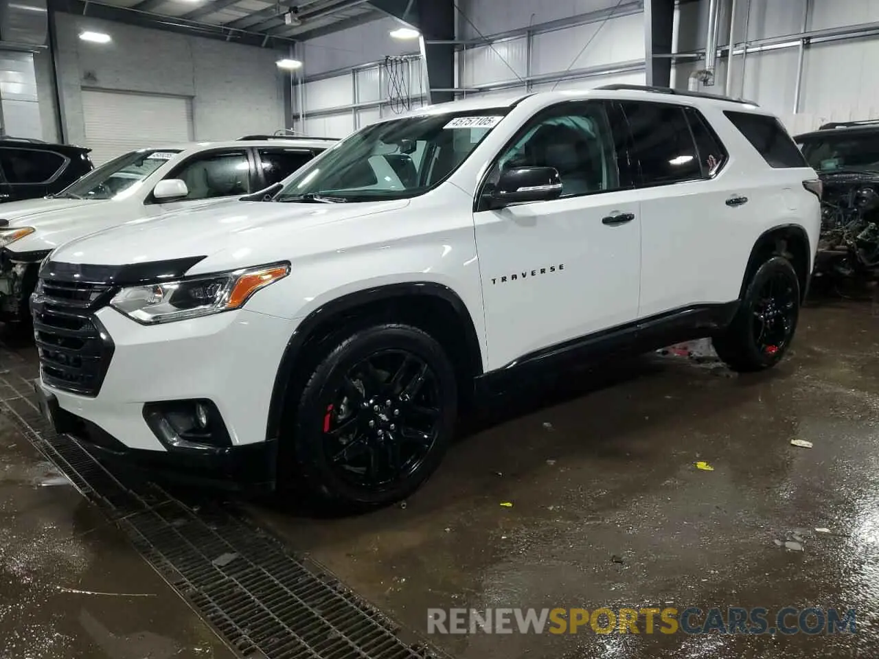 1 Photograph of a damaged car 1GNEVKKW1MJ243800 CHEVROLET TRAVERSE 2021