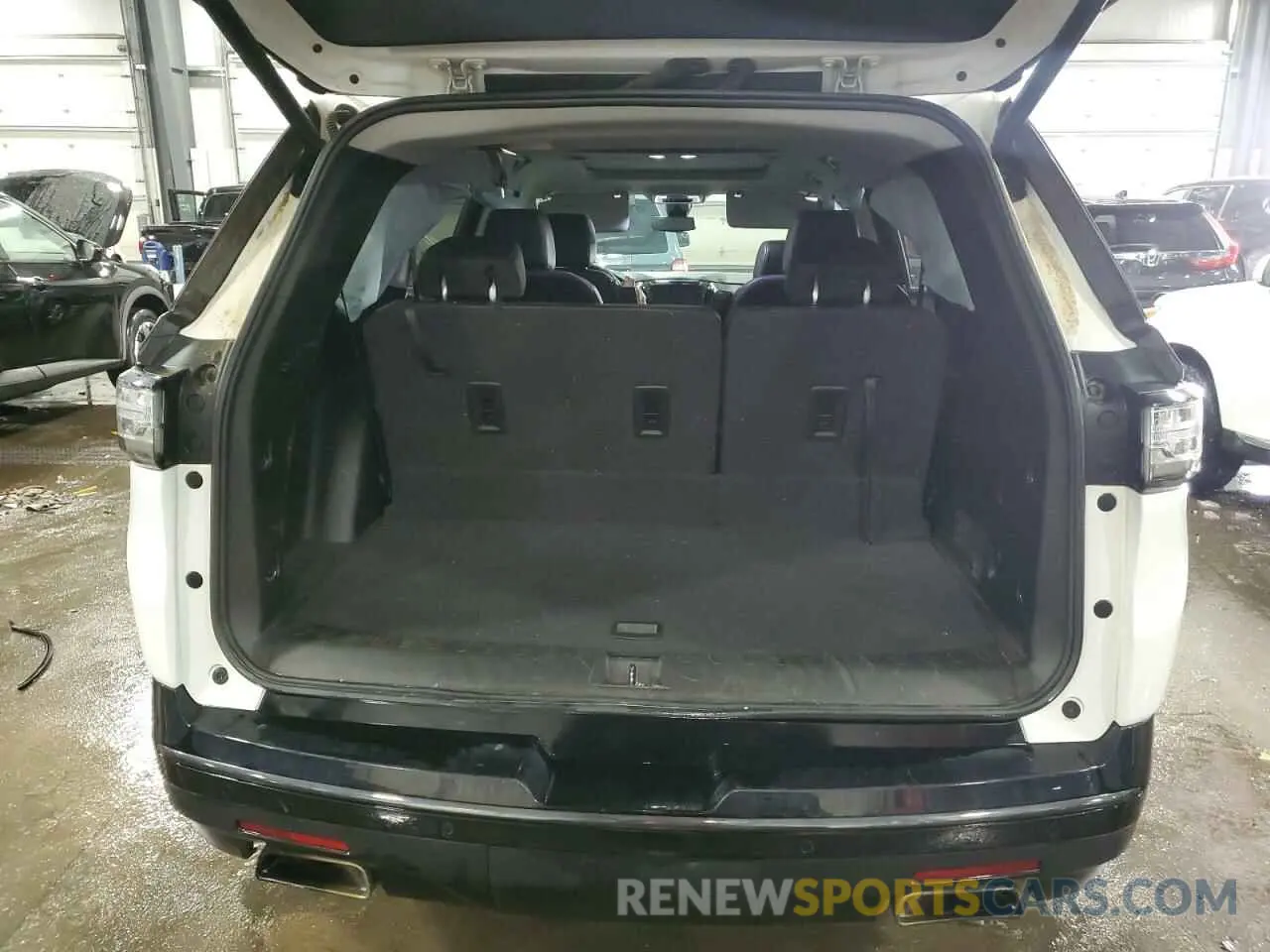 6 Photograph of a damaged car 1GNEVKKW1MJ243800 CHEVROLET TRAVERSE 2021