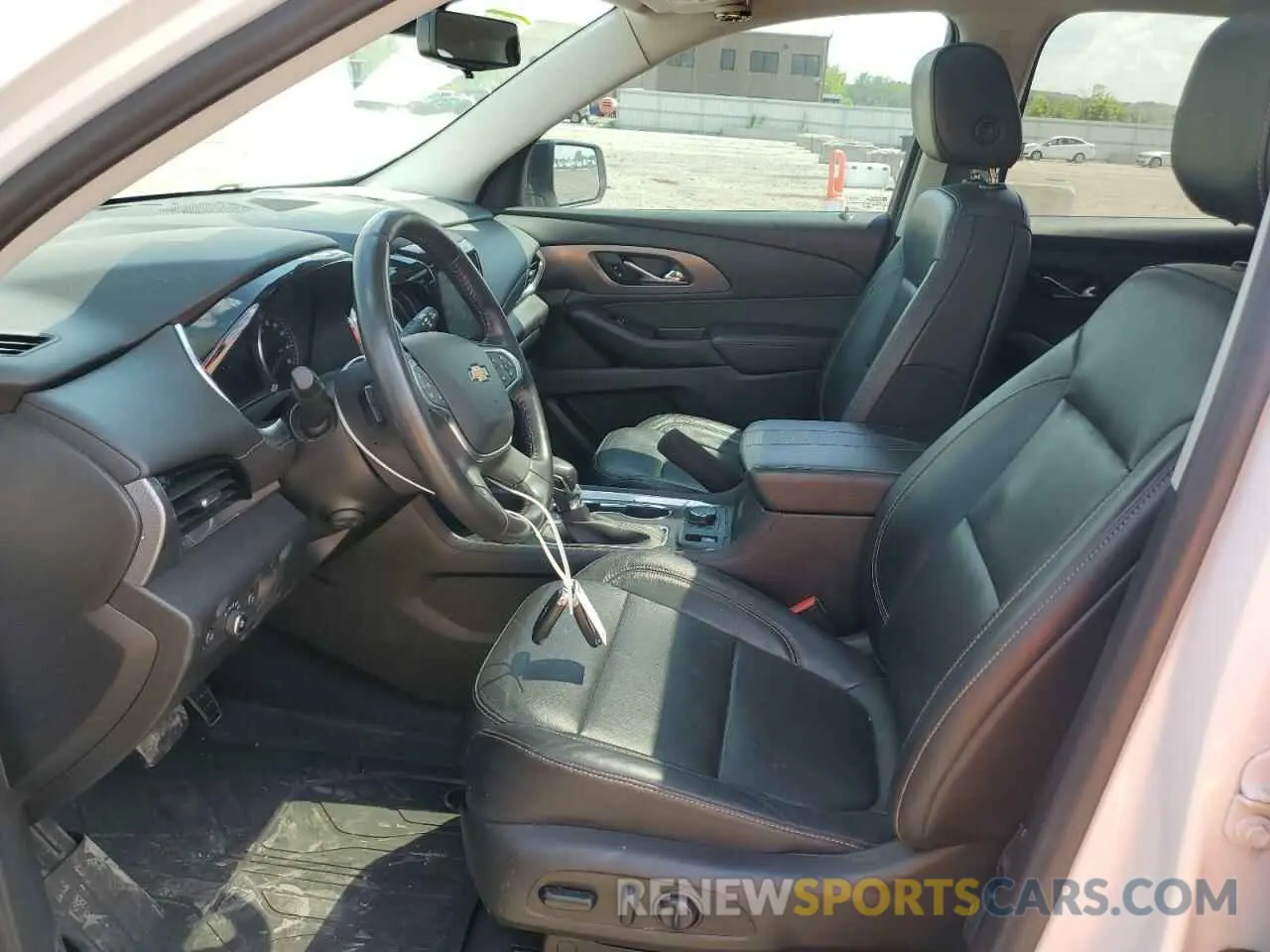 7 Photograph of a damaged car 1GNEVKKW3MJ116921 CHEVROLET TRAVERSE 2021