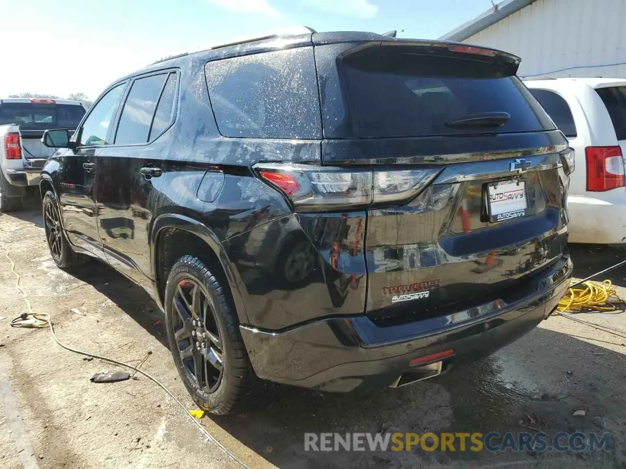2 Photograph of a damaged car 1GNEVKKW8MJ250047 CHEVROLET TRAVERSE 2021