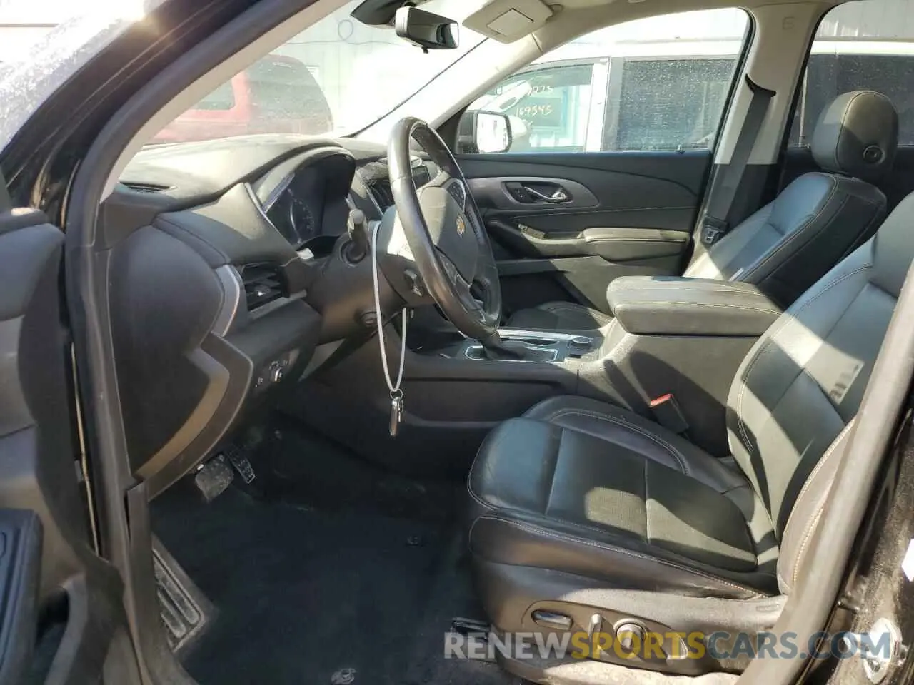 7 Photograph of a damaged car 1GNEVKKW8MJ250047 CHEVROLET TRAVERSE 2021