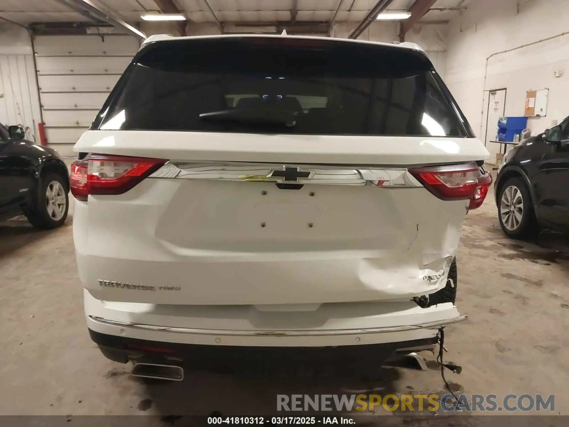 16 Photograph of a damaged car 1GNEVKKW8MJ259346 CHEVROLET TRAVERSE 2021