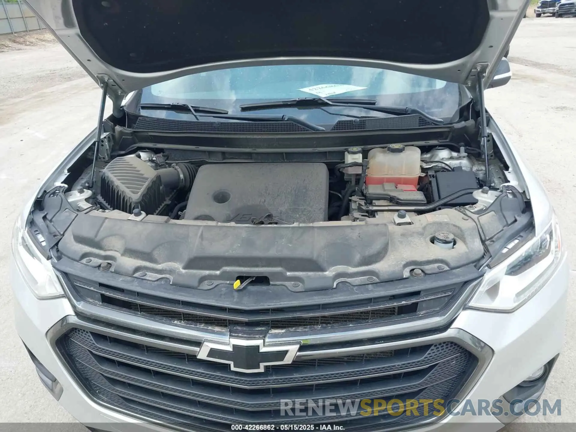 10 Photograph of a damaged car 1GNEVKKWXMJ159359 CHEVROLET TRAVERSE 2021
