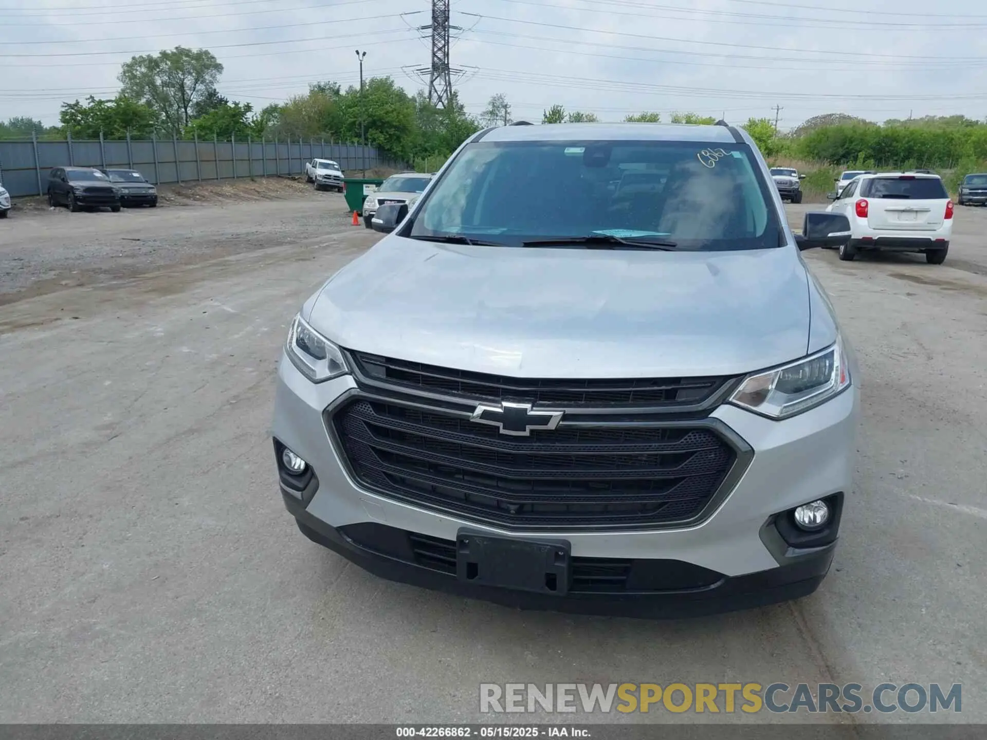 12 Photograph of a damaged car 1GNEVKKWXMJ159359 CHEVROLET TRAVERSE 2021