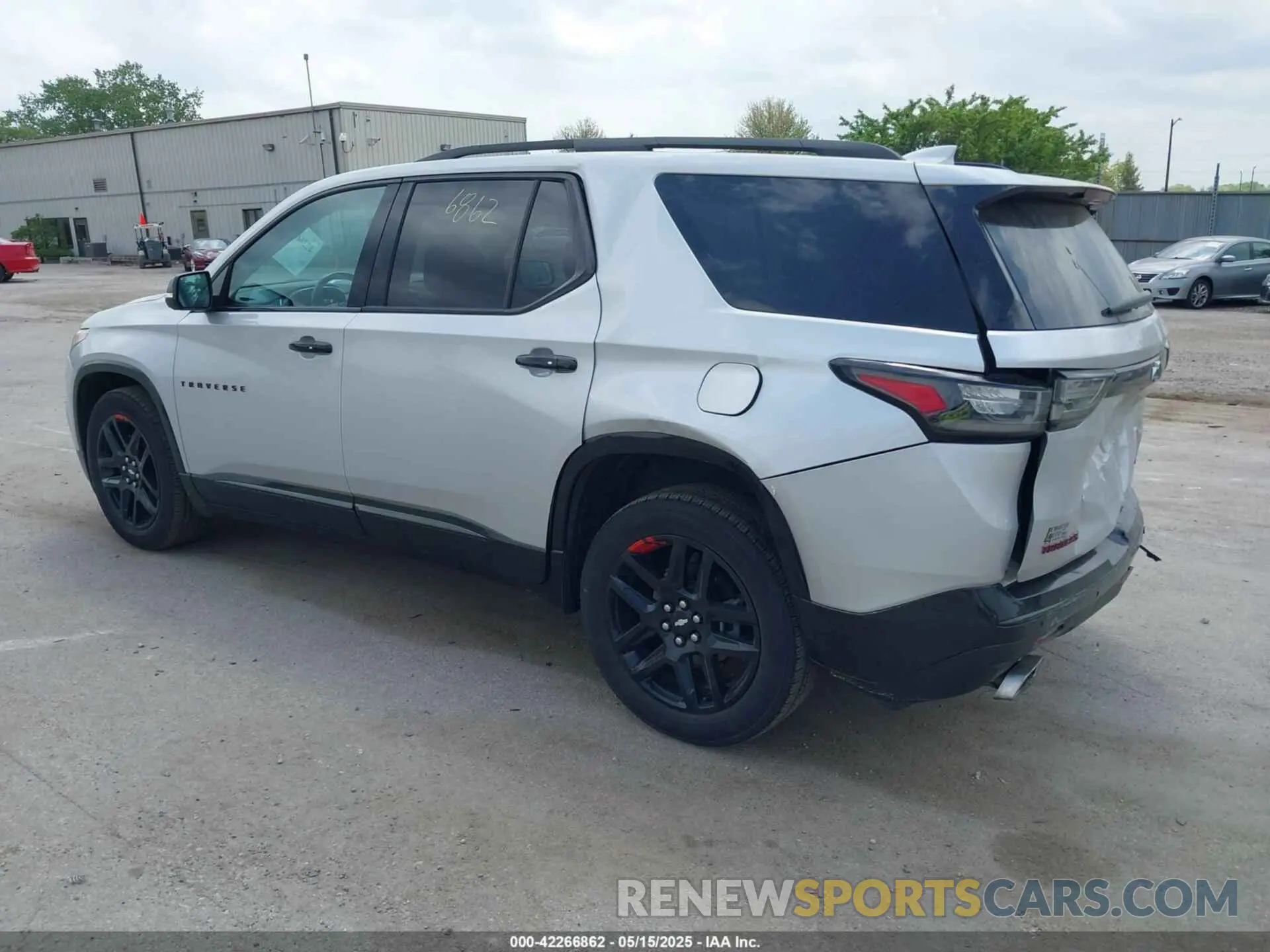 3 Photograph of a damaged car 1GNEVKKWXMJ159359 CHEVROLET TRAVERSE 2021