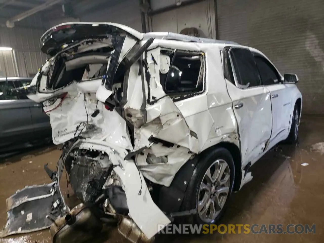 3 Photograph of a damaged car 1GNEVKKWXMJ162245 CHEVROLET TRAVERSE 2021