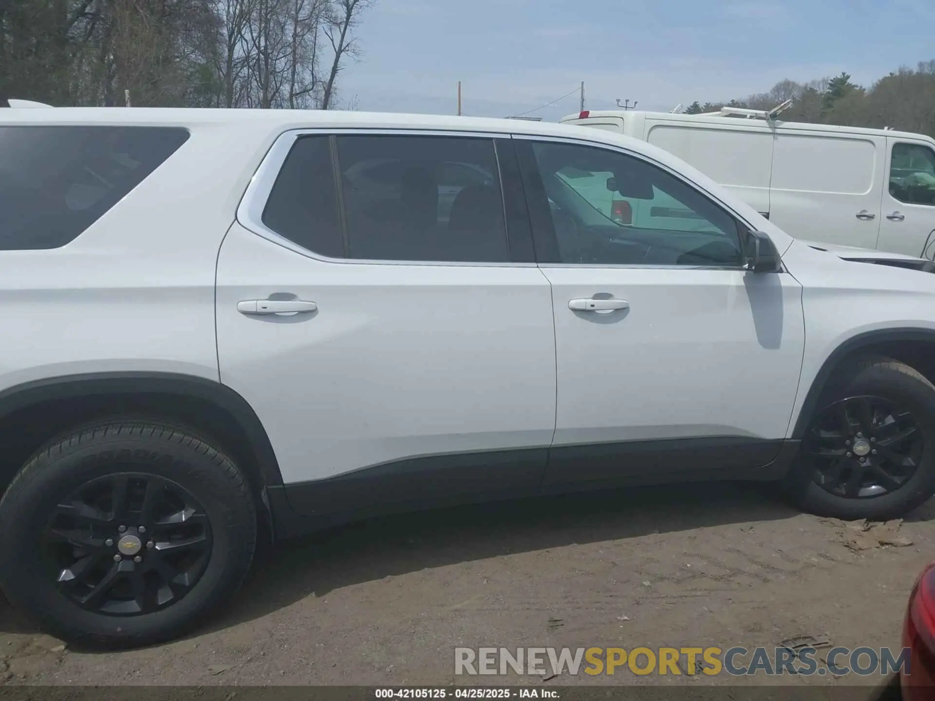13 Photograph of a damaged car 1GNEVLKW3MJ140478 CHEVROLET TRAVERSE 2021