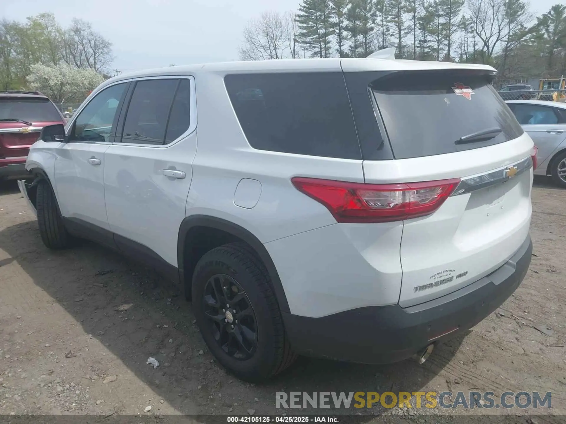 3 Photograph of a damaged car 1GNEVLKW3MJ140478 CHEVROLET TRAVERSE 2021