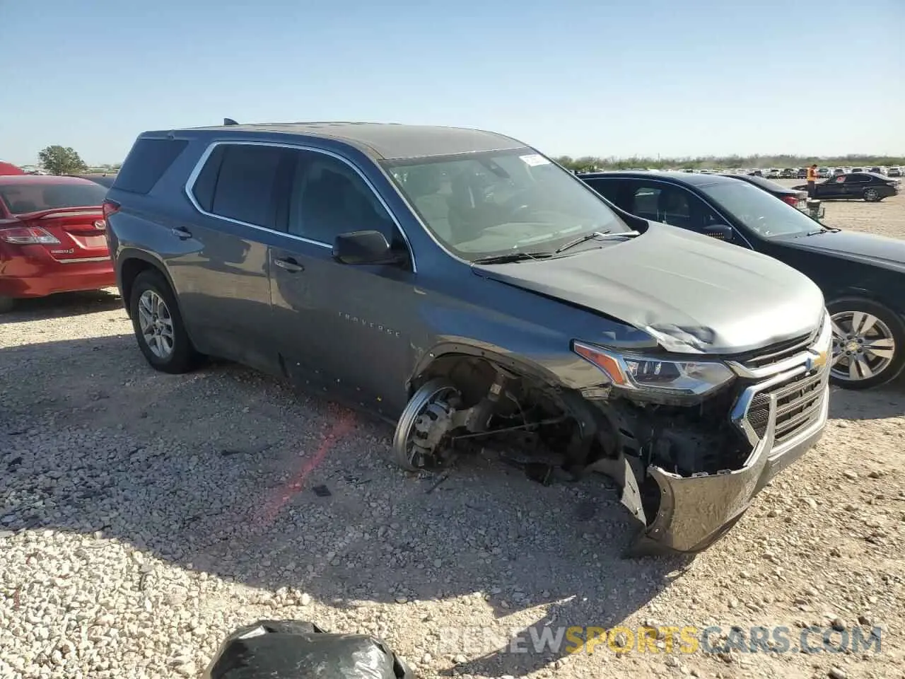 4 Photograph of a damaged car 1GNEVLKWXMJ107025 CHEVROLET TRAVERSE 2021