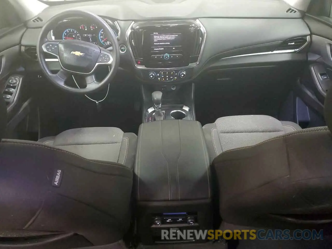 8 Photograph of a damaged car 1GNEVLKWXMJ164969 CHEVROLET TRAVERSE 2021