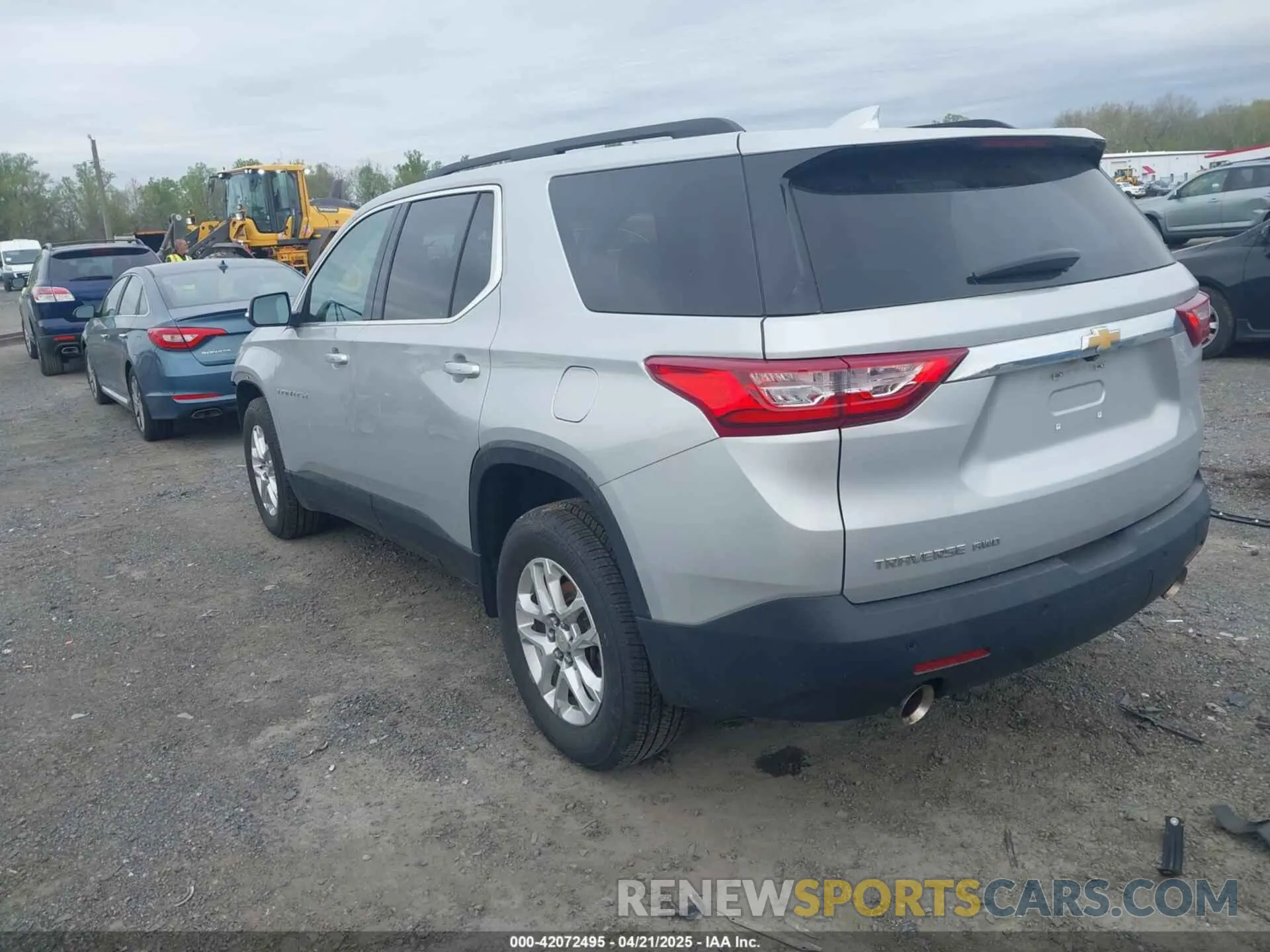 3 Photograph of a damaged car 1GNEVMKW6MJ221433 CHEVROLET TRAVERSE 2021