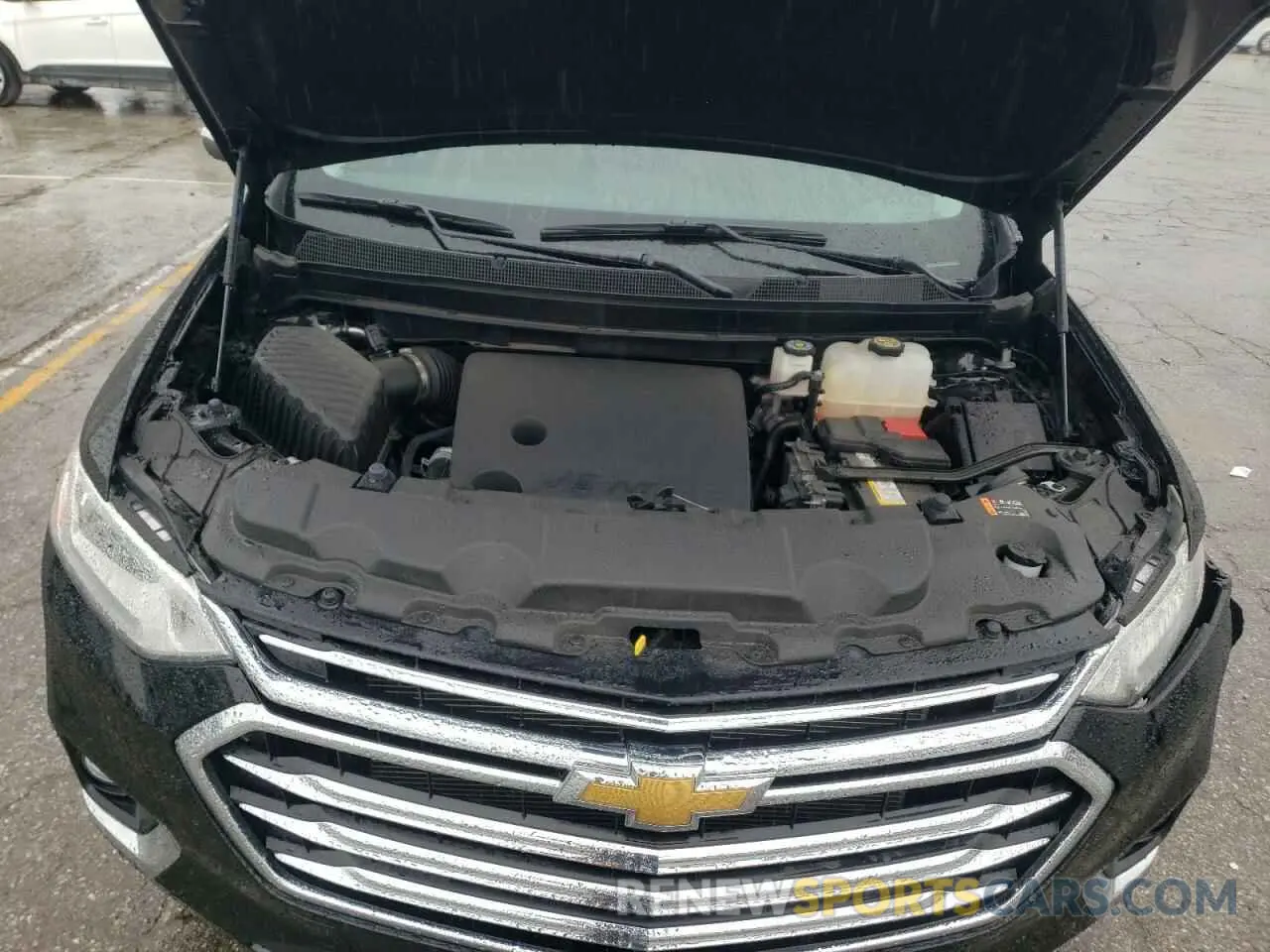 12 Photograph of a damaged car 1GNEVNKW5MJ266563 CHEVROLET TRAVERSE 2021